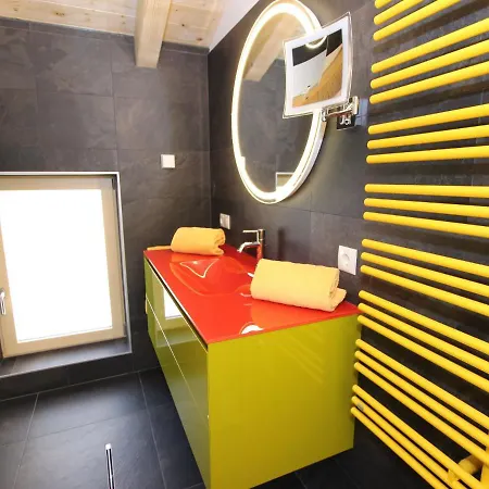 Chalet In With Bubble Bath, Sauna, Balcony, Terrace Chalet